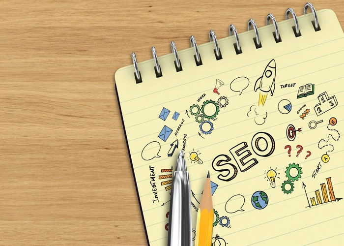 su-khac-biet-giua-seo-tong-the-va-chi-seo-tu-khoa