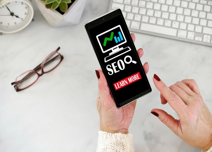 dich-vu-seo-tong-the-co-giup-website-len-top-google-nhanh-hon