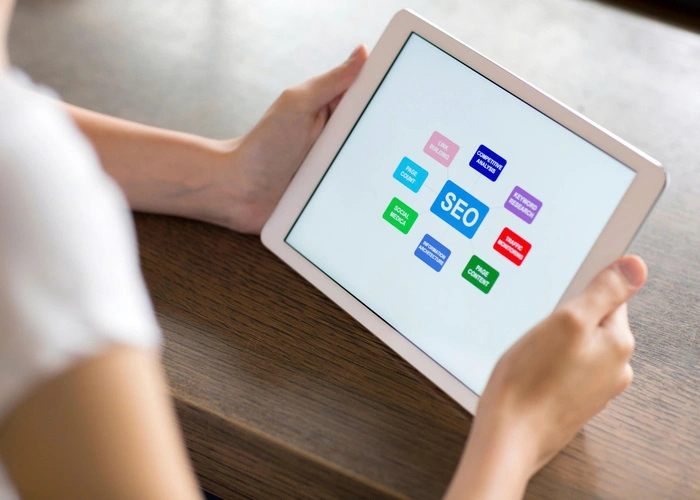 tang-uy-tin-website-voi-dich-vu-seo-tong-the-cung-a-website